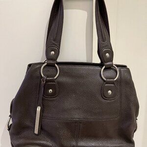 Antonio Melani Genuine Brown Medium Leather Purse Silver Accents